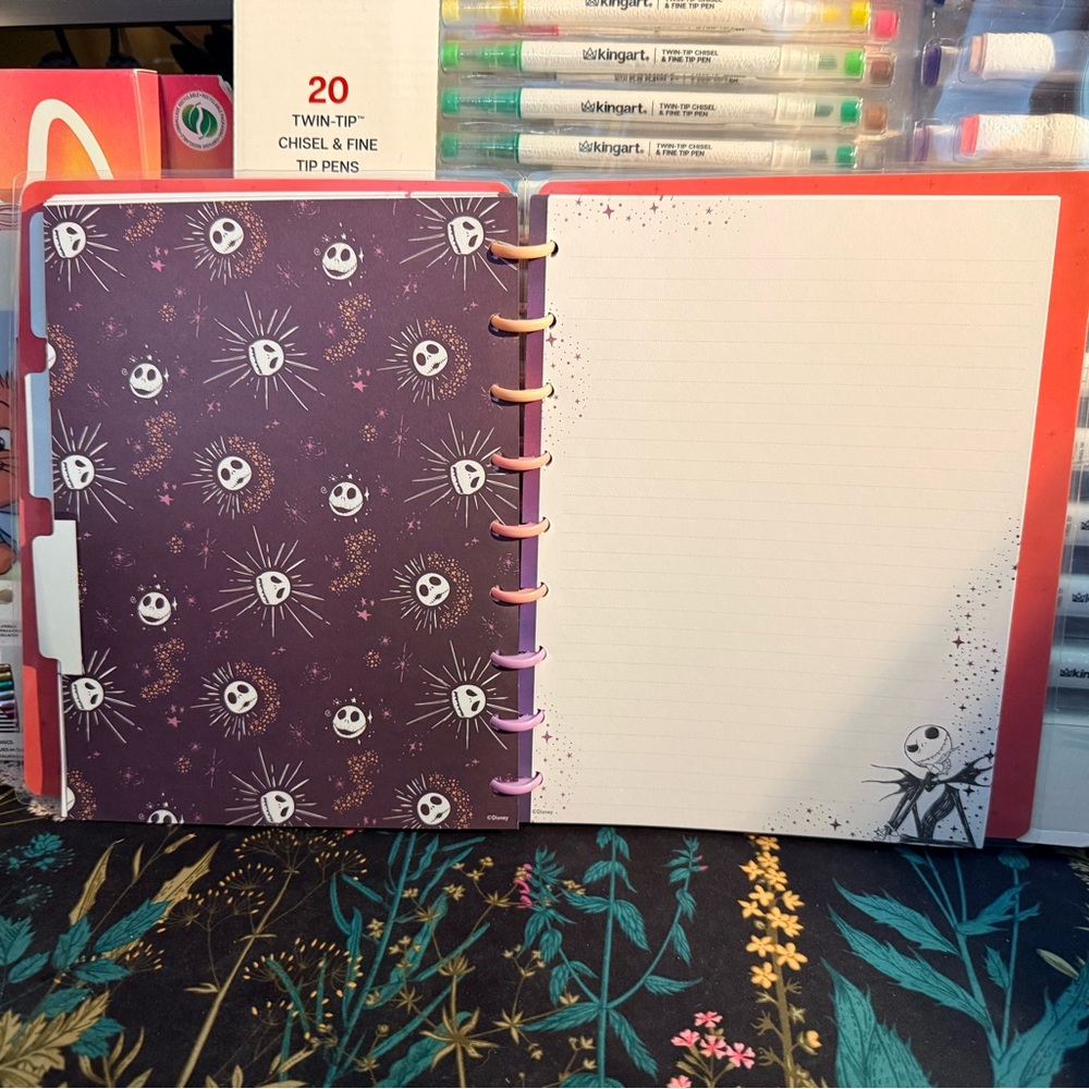 Happy Planner Disney Nightmare before Christmas Classic Notebook W/metal discs - Picture 10 of 13
